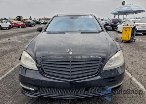 2013 Mercedes-Benz S 550 4Matic z USA, uszkodzony, nr VIN WDDNG9EB6DA528860